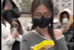 路人八卦爆料吃瓜视频,吃瓜视频揭秘娱乐圈幕后真相